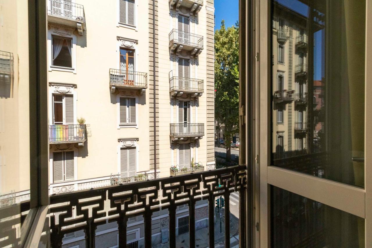 New Bright Studio Near Piazza San Carlo! Appartamento *