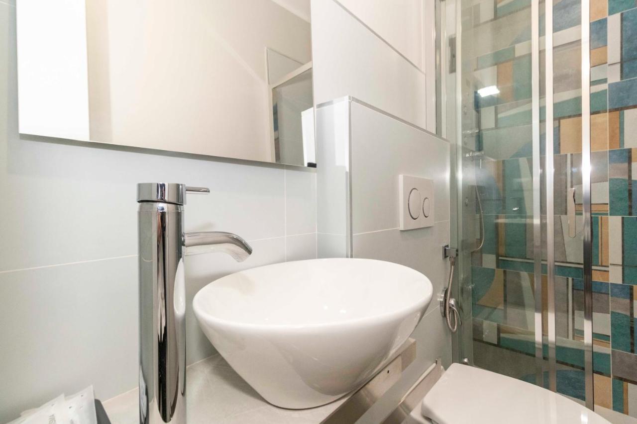 Appartamento New Bright Studio Near Piazza San Carlo! *